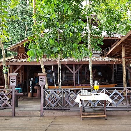 Raja Ampat Dive Resort Tapokreng Екстер'єр фото