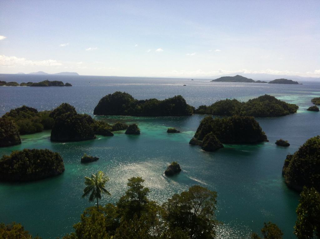 Raja Ampat Dive Resort Tapokreng Екстер'єр фото