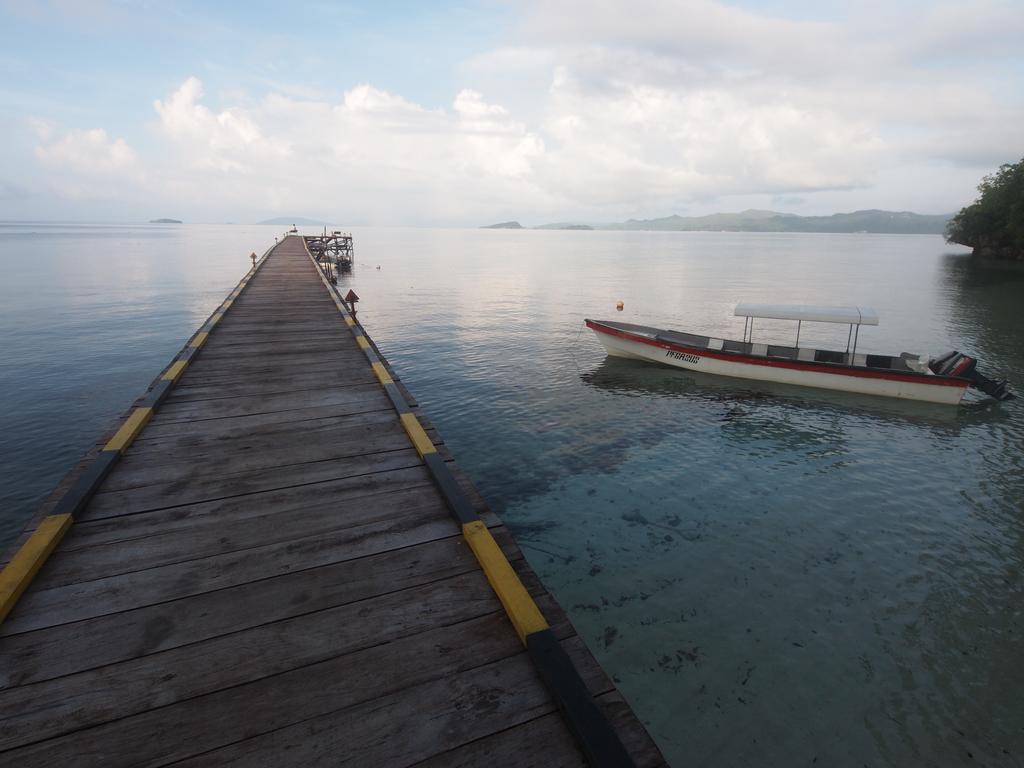 Raja Ampat Dive Resort Tapokreng Екстер'єр фото