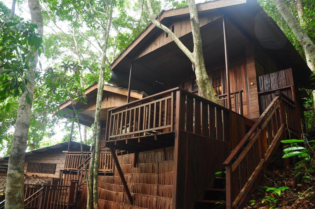 Raja Ampat Dive Resort Tapokreng Екстер'єр фото