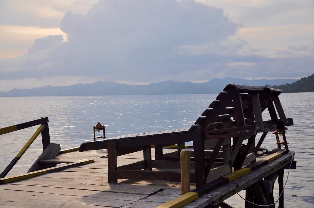 Raja Ampat Dive Resort Tapokreng Екстер'єр фото
