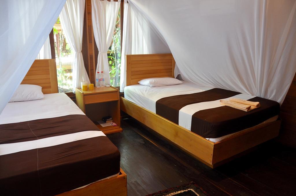 Raja Ampat Dive Resort Tapokreng Екстер'єр фото