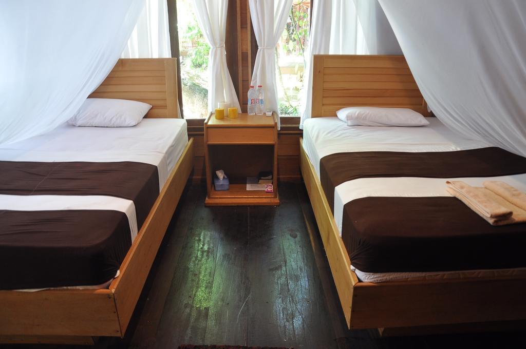 Raja Ampat Dive Resort Tapokreng Екстер'єр фото