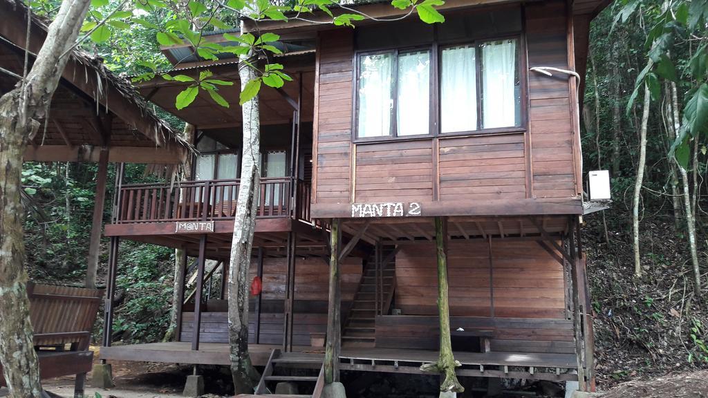 Raja Ampat Dive Resort Tapokreng Екстер'єр фото